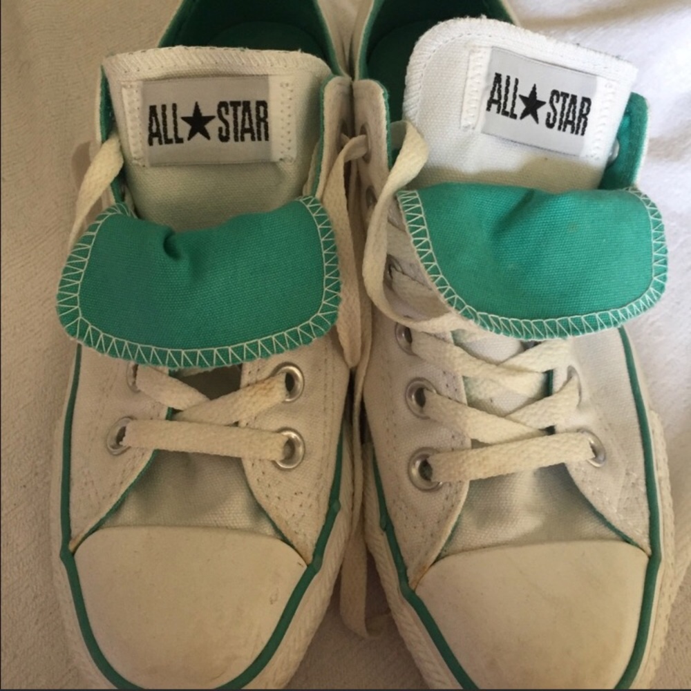 Converse tennis shoes